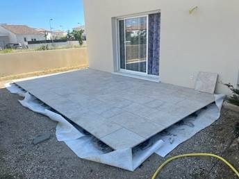 CARRELAGE GRES CERAME EFFET TRAVERTIN IZMIR  50 X 100 X 2 CM POSE SUR PLOTS (1) SUR LA CALMETTE - GARD - 30.