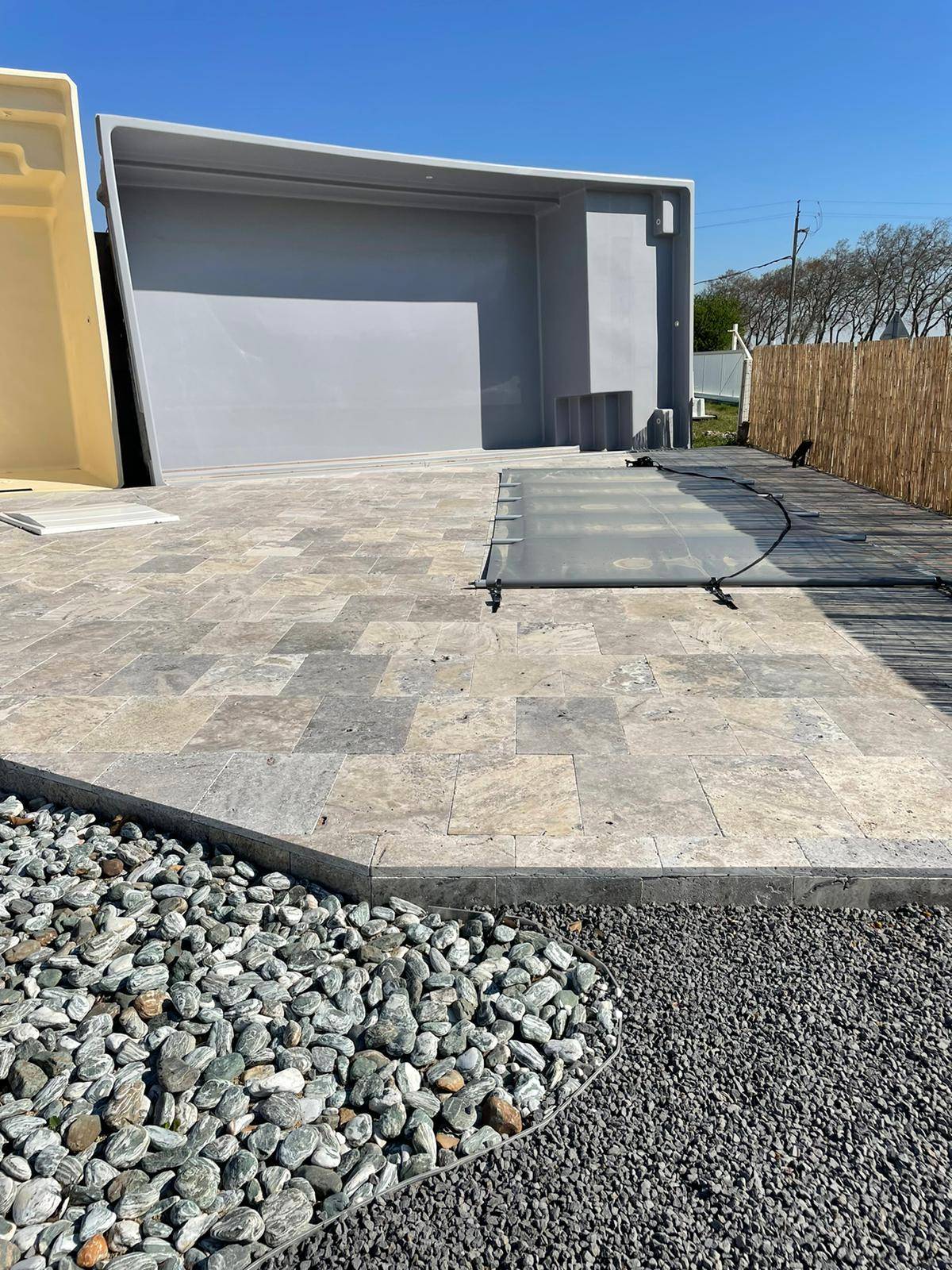 DALLES SUR PLOTS TRAVERTIN SILVER RUSTIC SUR MONTELIMAR & VALENCE – 26 - DRÔME